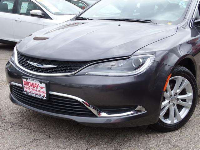 2016 Chrysler 200 Limited 4Dr Sedan